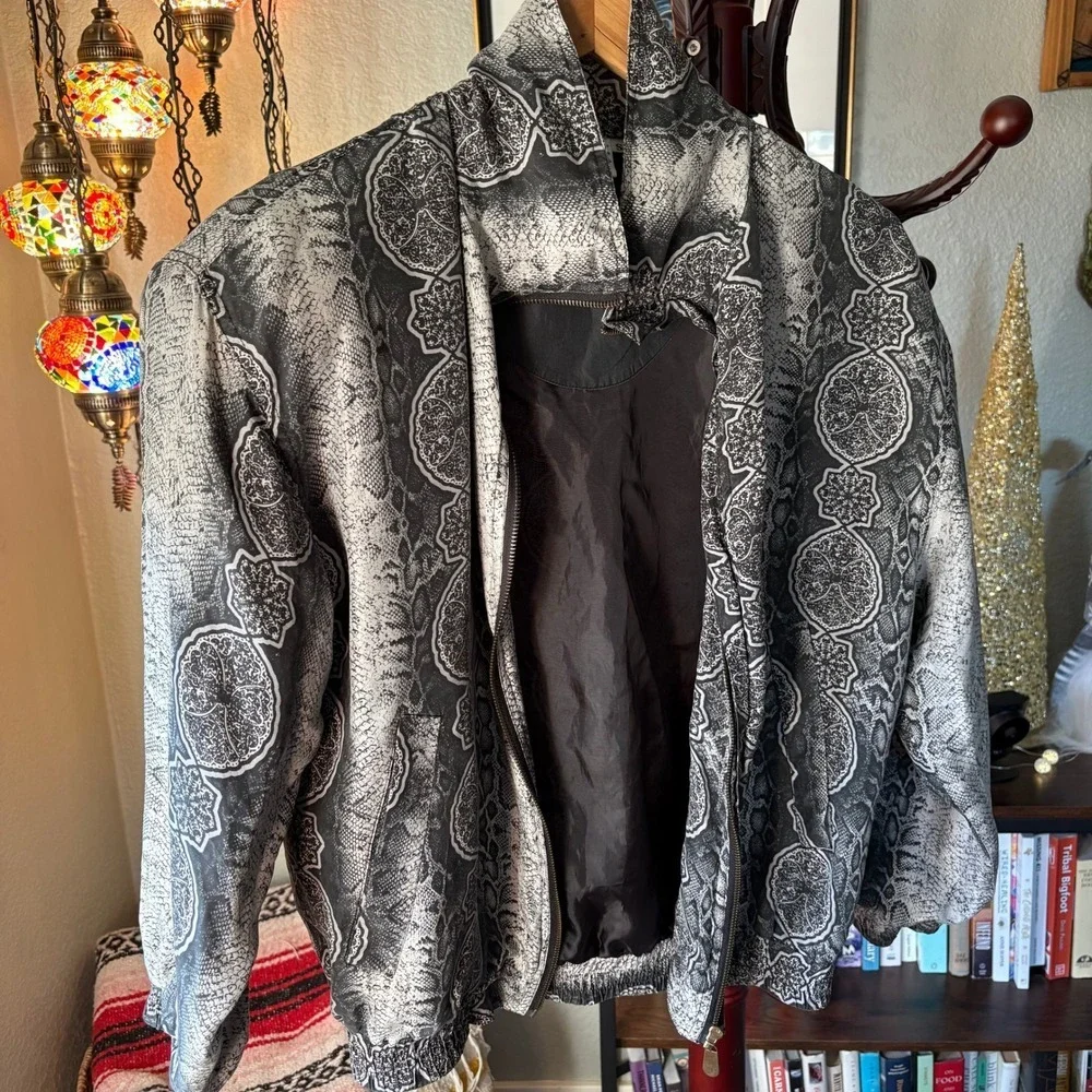 Fuda International Silk Bomber Zip Jacket Size S – Black & Gray Snake Print - Picture 11 of 11